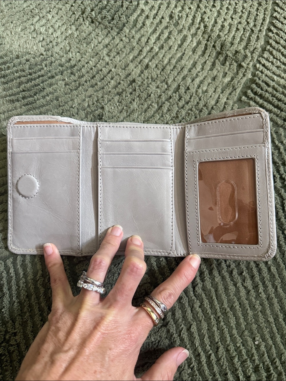 HOBO brand grey Leather Wallet with Silver Logo - Picture 3 of 4